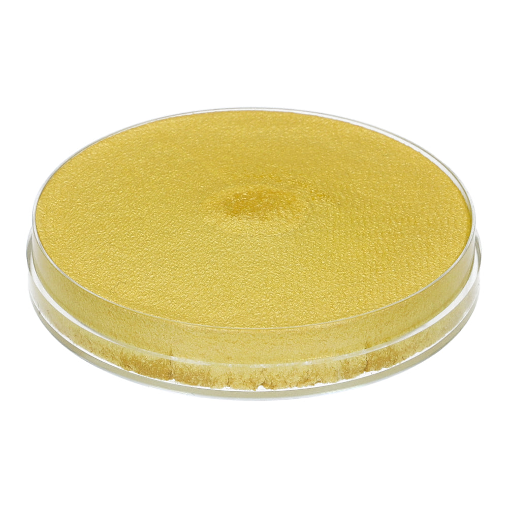 A clear petri dish holding a golden-yellow, gel-like substance resembles the smooth texture of Infinity Faces Face & Body Paint Aqua Superstar - Buttercup (shimmer) (45gr). Its surface mirrors the even application of this cruelty-free, water-based makeup, isolated on a pristine white backdrop.