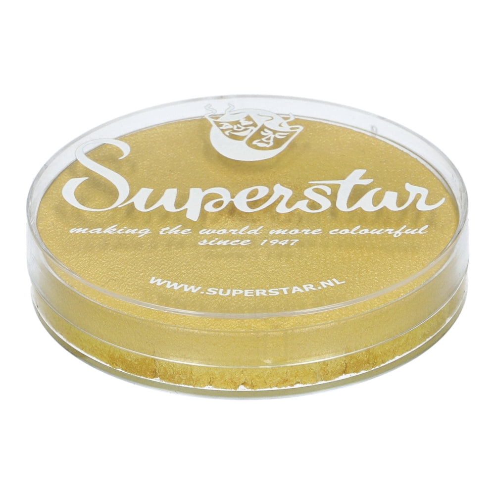 The Infinity Faces Aqua Superstar Buttercup (shimmer) is a round, transparent container holding gold water-based face and body paint. The lid reads Superstar making the world more colourful since 1947 along with www.superstar.nl in white. This product is proudly cruelty-free.